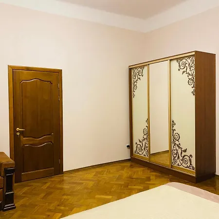 Apartment верхрат